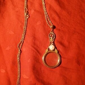 Gold Pendant Necklace with Pearl Accent